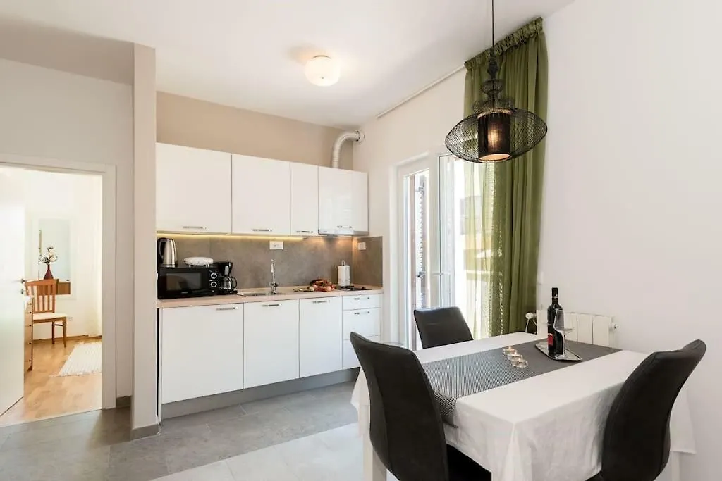 Apartments Medora Rovinj Guest house